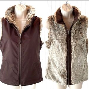 GAP REVERSIBLE BROWN FAUX FUR VEST